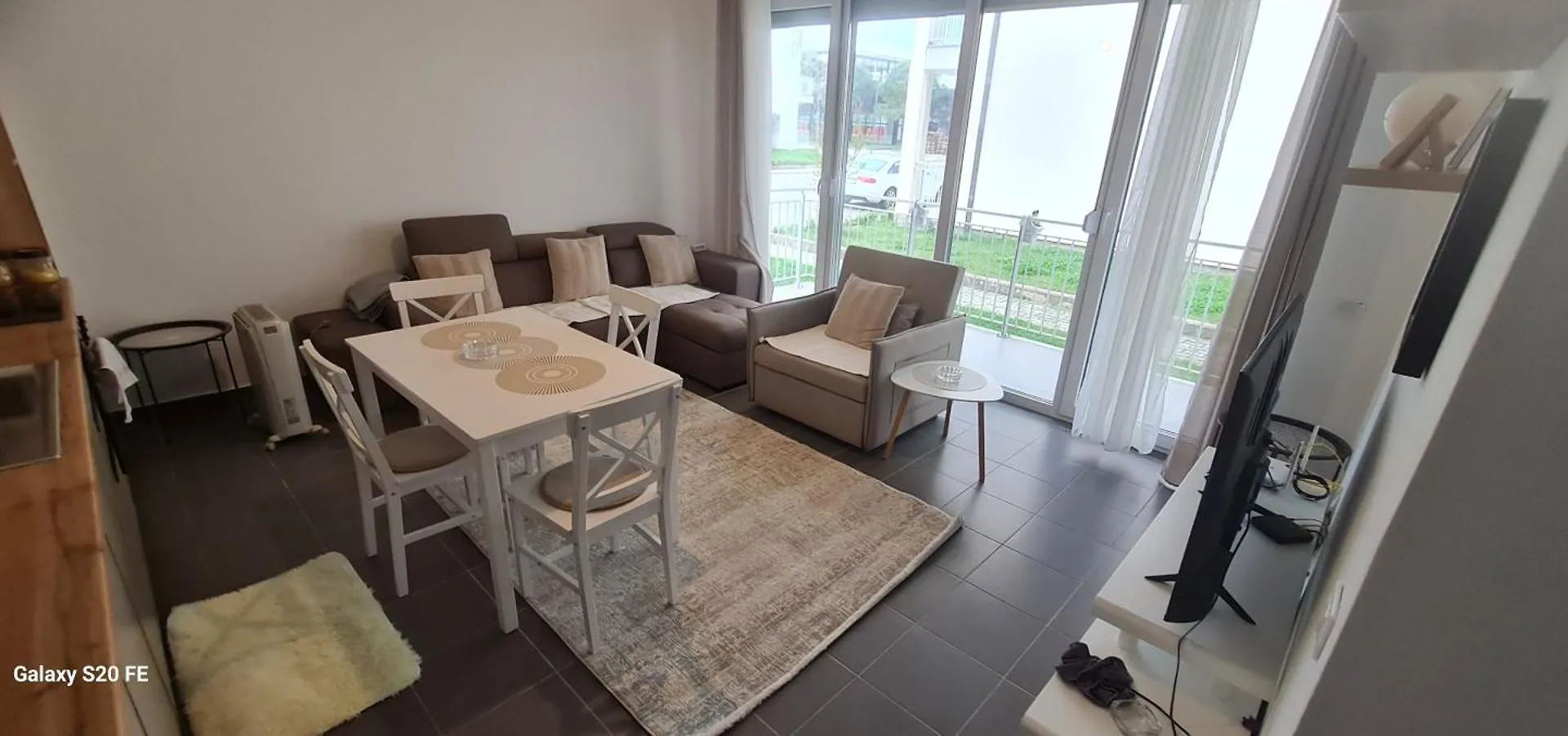 Villa Buki Lezhe 0*,  Albania
